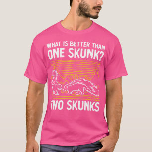 Camiseta ¿Qué Es Mejor Que Un Zorrillo Dos Cerdos Funny?