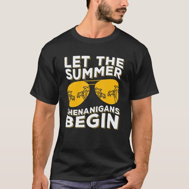 Camiseta Que Los Shenanigans De Verano Empiecen La Playa De (Anverso)