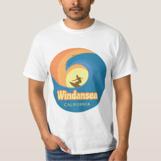 Camiseta que practica surf de Windansea California