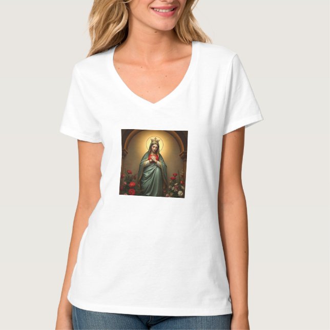 Camiseta Queen of Heaven Catholic Women's V-Neck Tee (Anverso)