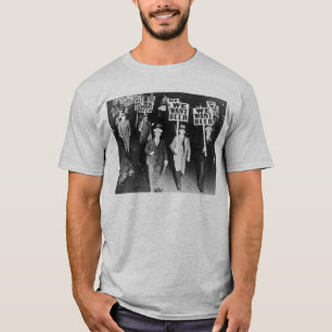 Camiseta Queremos Cervezas Protestando Por La Vieja Fotogra