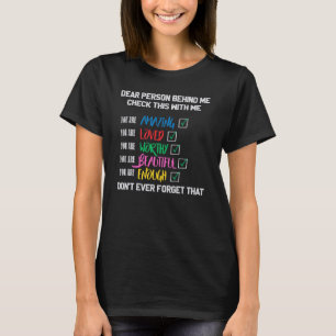 Camiseta Querida persona detrás de mí divertidos cheques me
