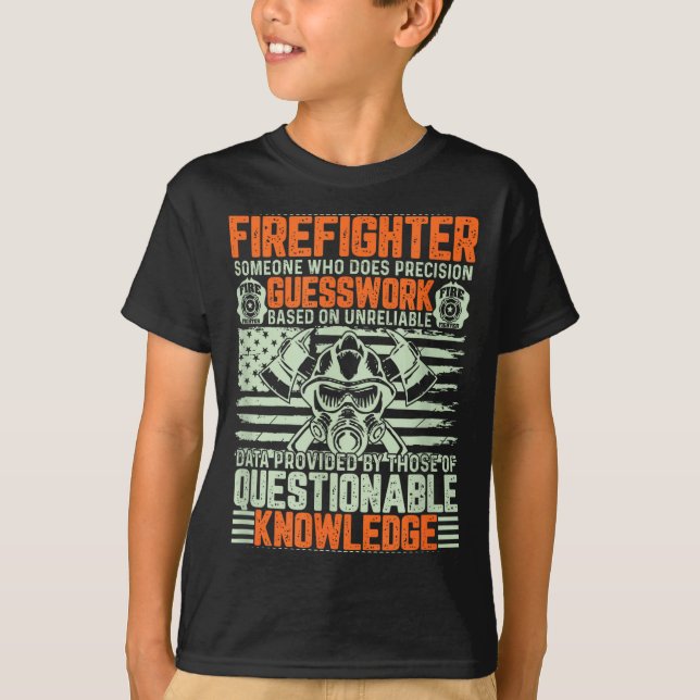 Camiseta Questionable Knowledge Fireman Gift Proud Firefigh (Anverso)