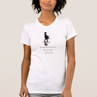 Camiseta quién mira el interior se despierta