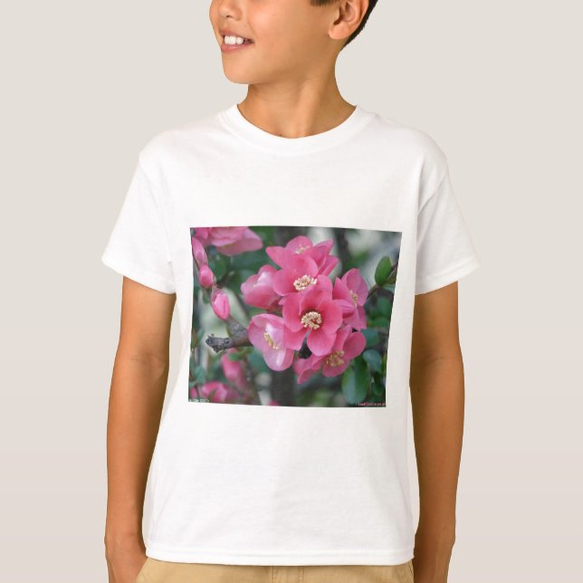 Camiseta Quince florido de color rosa primavera (Anverso)