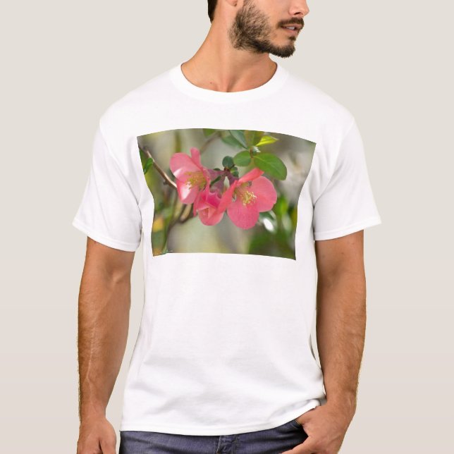 Camiseta Quince Glow de Flor Rosa (Anverso)
