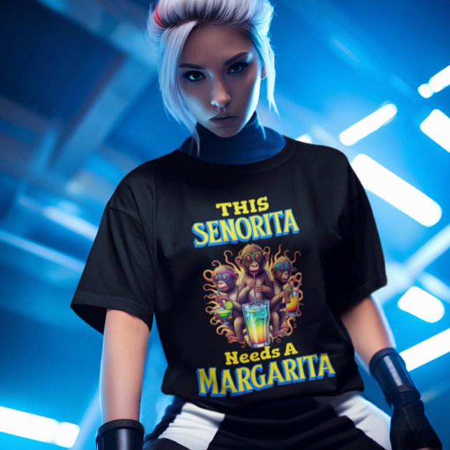 Camiseta Quirky Monkey señorita necesita margarita (Subido por el creador)