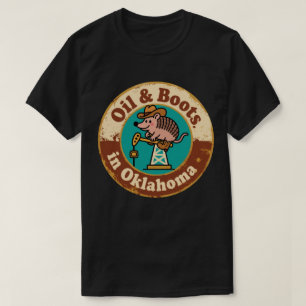 Camiseta Quirky Western Charm_ Oklahoma Cowboy Armadillo