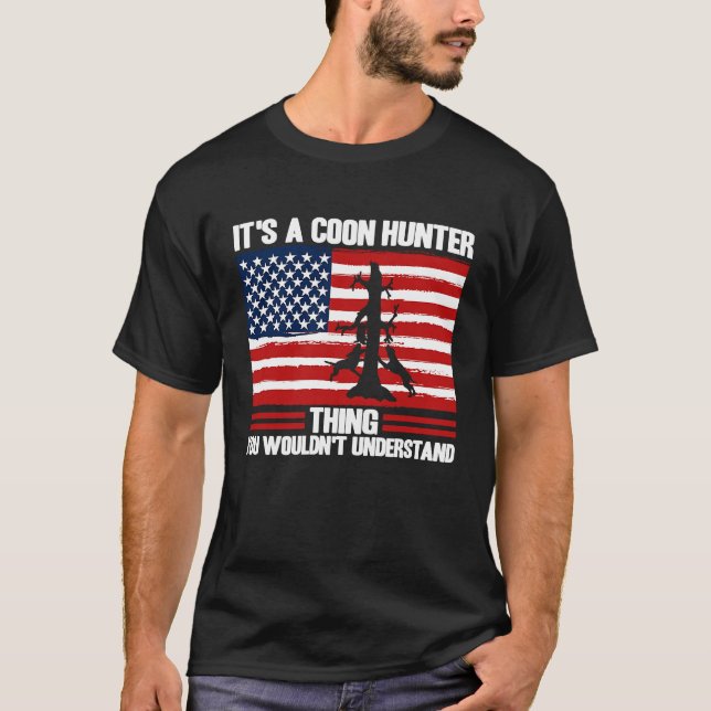 Camiseta Raccoon Hunting Season USA Flag It's A Coon Hunter (Anverso)