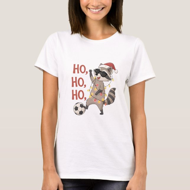 Camiseta Raccoon with lights and Christmas hat playing socc (Anverso)