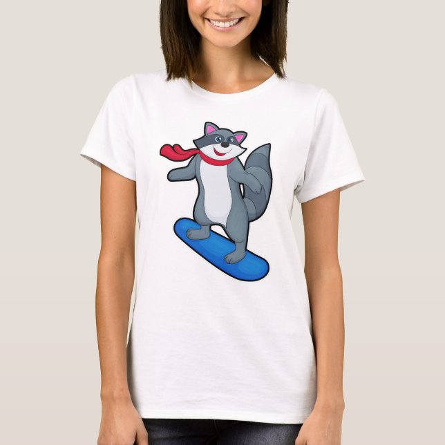 Camiseta Racoon como Snowboard con Snowboard y Scarf (Anverso)