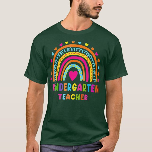 Camiseta Rainbow Cute Kindergarten profesor de vuelta a la  (Anverso)