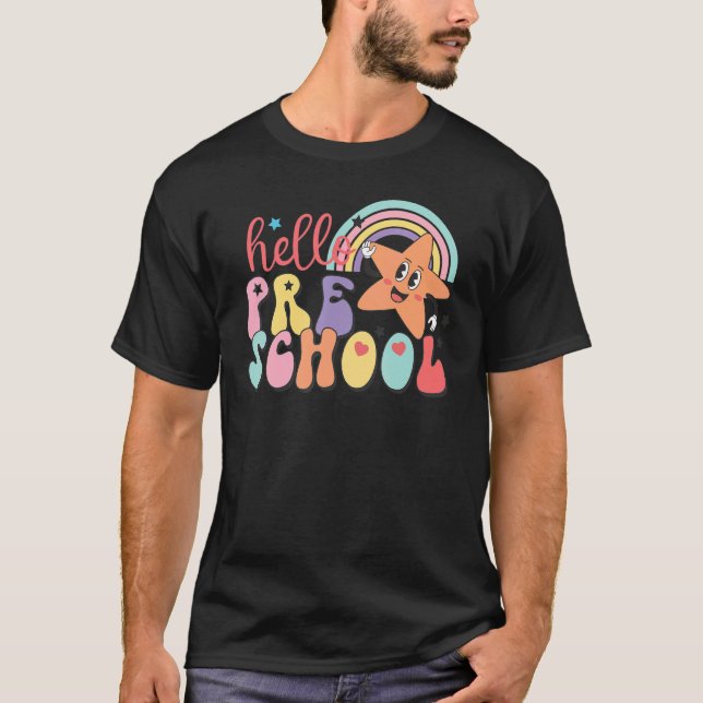 Camiseta Rainbow Hello Profesor de Preescolar First Day (Anverso)