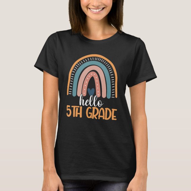 Camiseta Rainbow Hello Quinto grado de vuelta a la escuela  (Anverso)