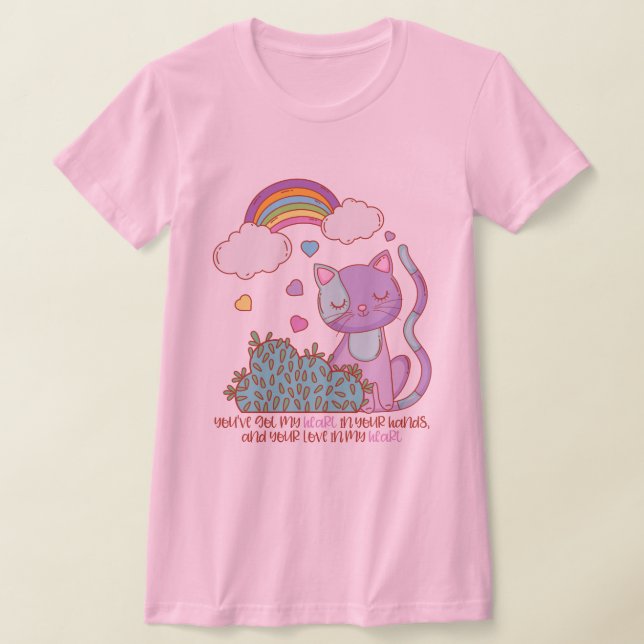 Camiseta Rainbow Kitten with Heart Lyrics on Women's Tee (Distribución)