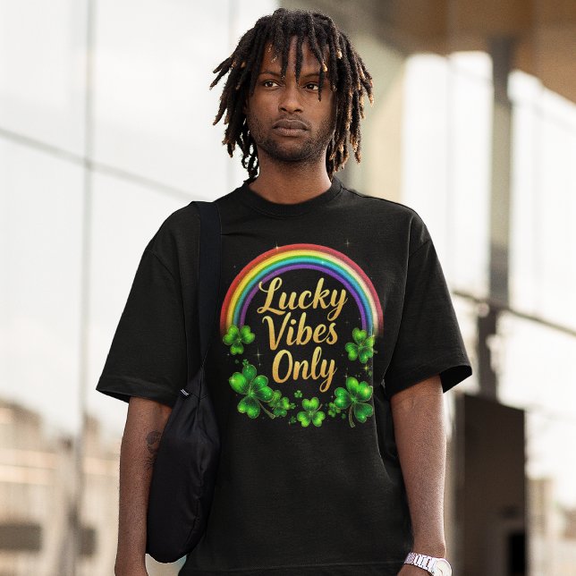 Camiseta Rainbow Lucky Vibes solamente shamrock irish en ne (Subido por el creador)