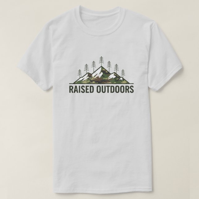Camiseta Raised Outdoors – Camo Mountain Pines (Diseño del anverso)