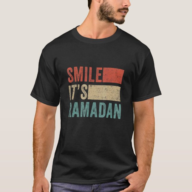 Camiseta Ramadan Mubarak Kareem sonríe su Ramadán (Anverso)