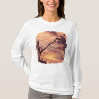 Ramas y pájaros pictóricamente moradas sin hilo de