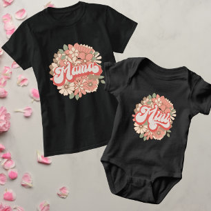 Camiseta Ramo Floral Retro Mama Tipografía Coral Rosa