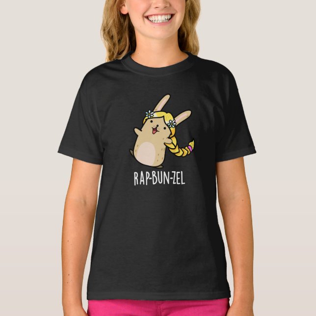 Camiseta Rap-bun-zel Funny Bunny Pun Dark BG (Anverso)