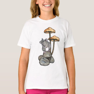 Camiseta Ratón Lindo Parado sobre Rocas, con Hongos
