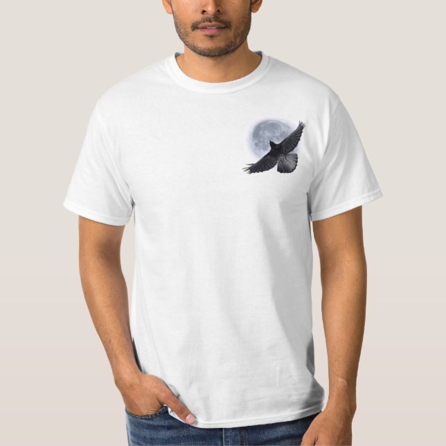 Camiseta Raven negro volador abrazando el arte lunar (Anverso)