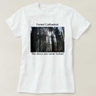 Camiseta Rayos de Sun a través de los árboles