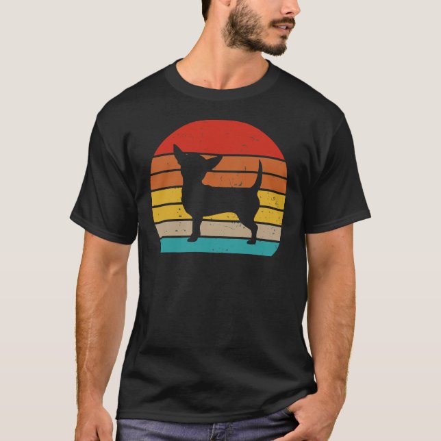 Camiseta Raza de silueta de chihuahua retro de perro (Anverso)