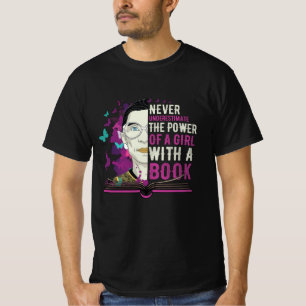 Camiseta RBG Nunca subestima a Chica con un libro
