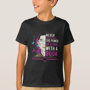 Camiseta RBG nunca subestima al Chica con un libro