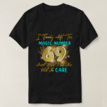 Camiseta RD Funny 69th Birthday Gag Finalmente 69 años<br><div class="desc">RD Funny 69th Birthday Gag Gift (Regalo de la broma de cumpleaños) de 69 años de edad</div>