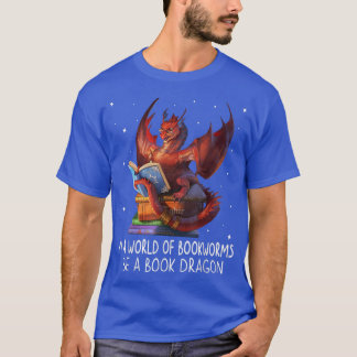 Camiseta Reading In A World Of Bookworms Be A Book Dragon B
