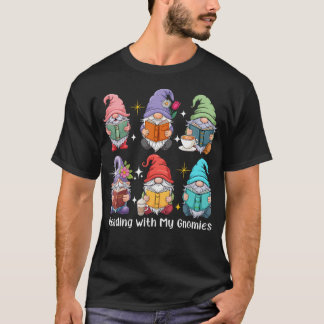 Camiseta Reading With My Gnomies Group Gnomes Bookworm Libr