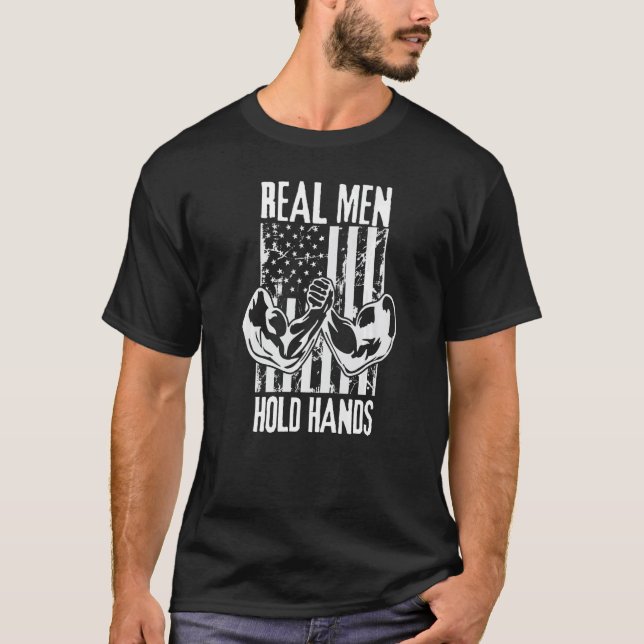 Camiseta Real Men Hold Hands Usa Flag Armwrestler Funny Arm (Anverso)