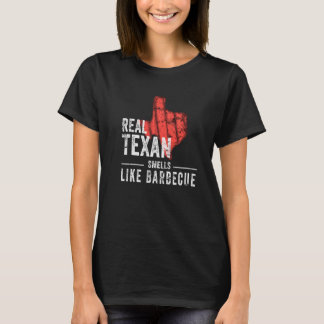 Camiseta Real Texan Smells Like Barbecue  Grilling Dad