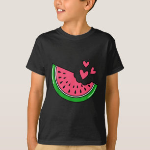 Camiseta Rebanada de sandía linda mordida con corazones ver
