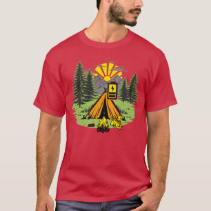 Camiseta Recargando perro acampando fuera de línea