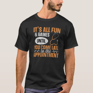 Camiseta Recepcionista clínico para un servicio de atención