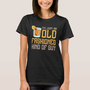 Camiseta Receta de cóctel de bebida antigua de moda Whiskey