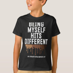 Camiseta Recibe diferentes citas positivas de confirmación