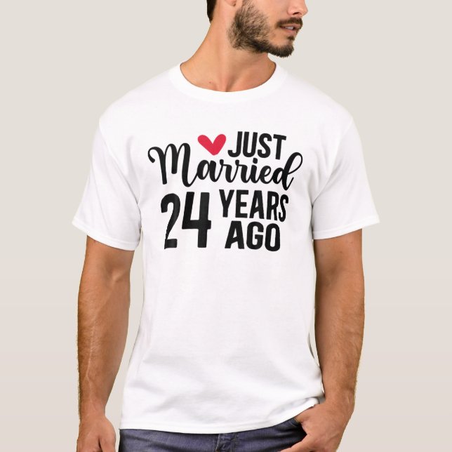 Camiseta Recién Casado Hace 24 Años Que Coincide Con El 24° (Anverso)
