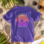 Camiseta Recorrido de Playa Cuta Árbol de Palma Tropical Pe<br><div class="desc">Guay combina camisetas moradas de vacaciones familiares para usar en un crucero por la isla. Delante de una puesta de sol en la playa de color rosa bonito,  hay bonitas palmeras en los tés morados. Perfecto personalizado para su viaje de verano al mar.</div>