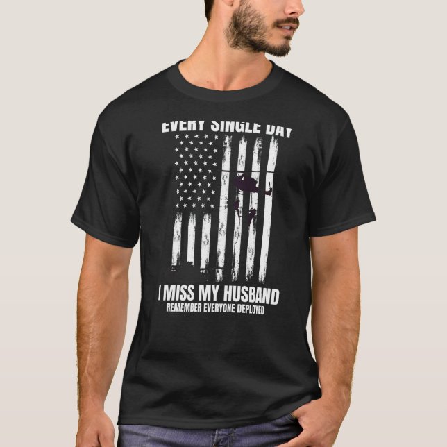 Camiseta Recuerden a todos los desplegados maridos Red Frid (Anverso)