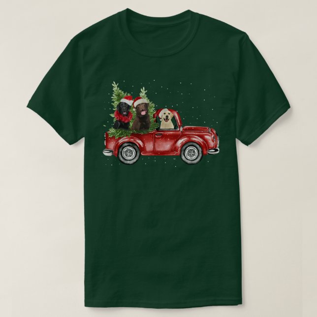 Camiseta Recuperador de Labrador viajando en camioneta roja (Diseño del anverso)