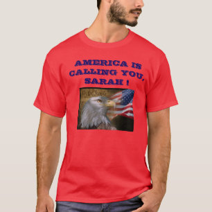 CAMISETA RED-AMERICA LE ESTÁ LLAMANDO, SARAH