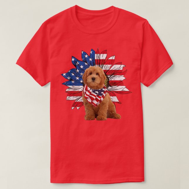 Camiseta Red Goldendoodle Sunflower Bandera Estadounidense  (Diseño del anverso)