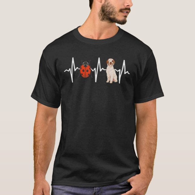 Camiseta Red Ladybug Clumber Spaniel Heartbeat Dog (Anverso)