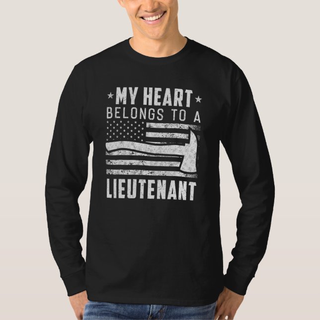 Camiseta Red Line Flag  My Heart Belongs To A Lieutenant Fi (Anverso)