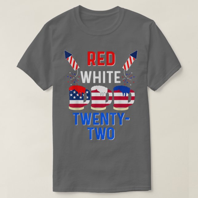 Camiseta red white 22 birthday funny beer america patriotic (Diseño del anverso)